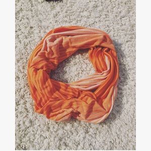 Infinity scarf (orange and tan)